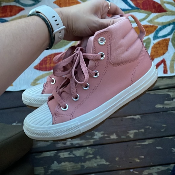 Pink Winter Converse Shoes Youth size 3 - Picture 3 of 10